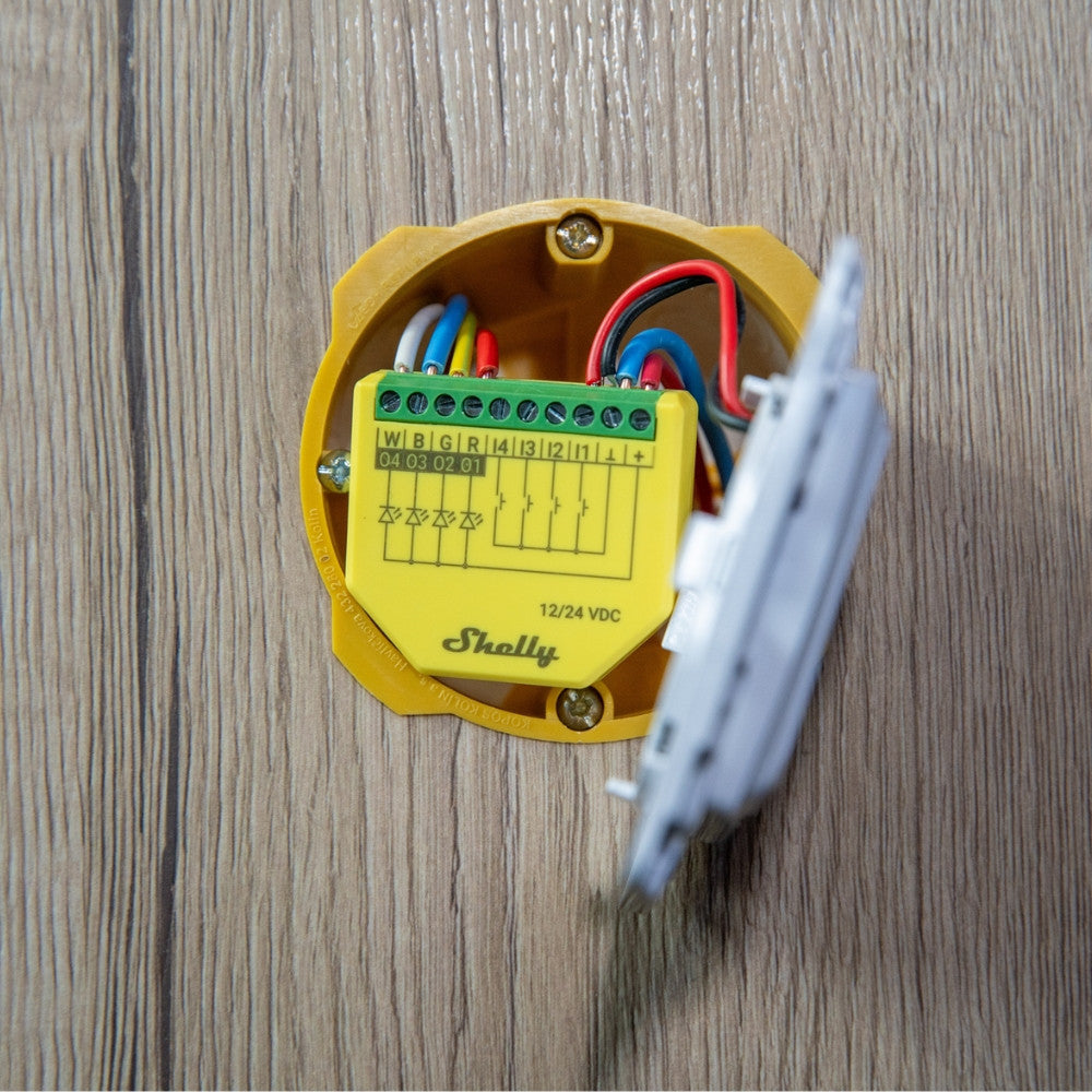 Shelly Plus RGBW PM - smart Wi-Fi  controller for single color, RGB or RGBW LED strips